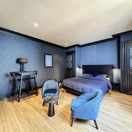 Daire Couturat Elegance