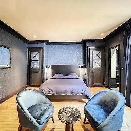 Daire Couturat Elegance